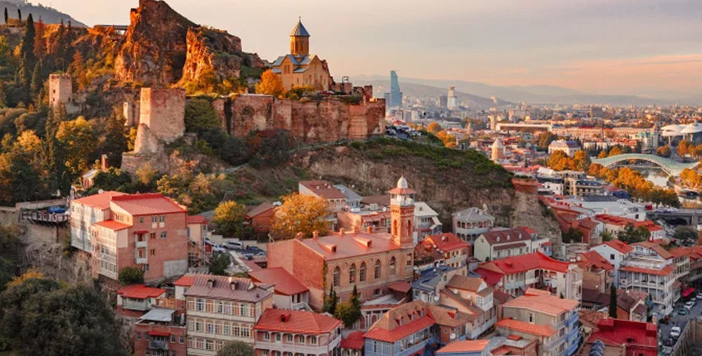 Delegação de Lisboa organiza viagem entre Geórgia e Arménia