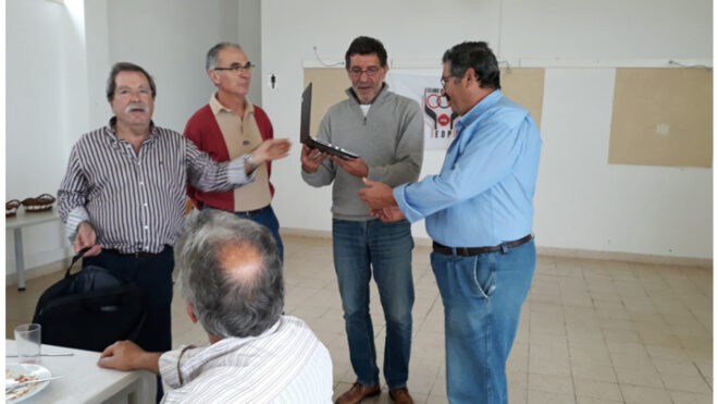 Direção Nacional entrega computador a Delegação do Carregado