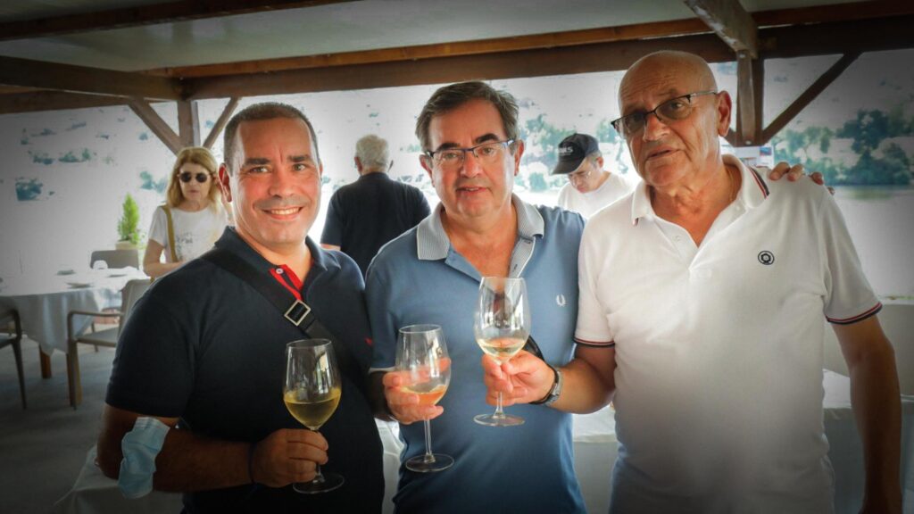Almoço no Restaurante Almourol, com Nuno Marques, Joaquim Simões e Carlos Alberto(Foto de Antunes)