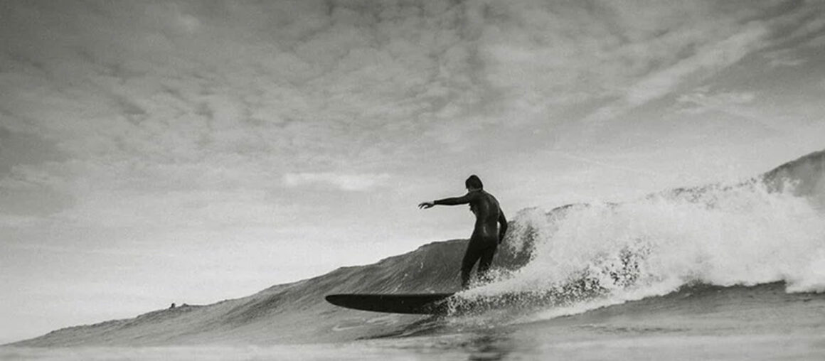 Aulas de Surf e Bodyboard na Mar Surf School, com descontos