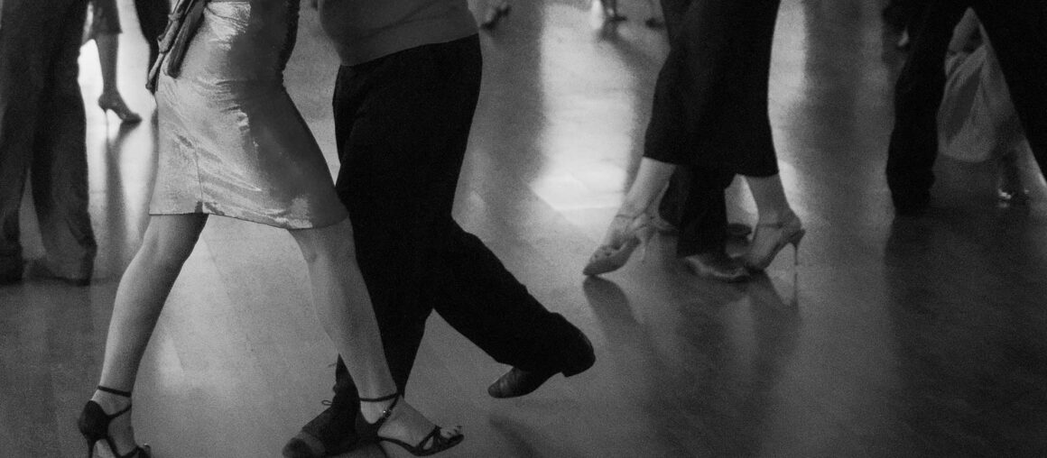 Aulas de Danças de Salão e Afrolatinas às quintas
