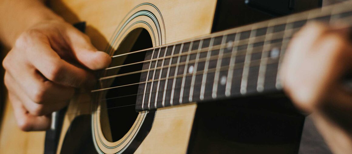 Aulas de Viola às segundas, quartas e sextas