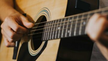 Aulas de Viola às segundas, quartas e sextas